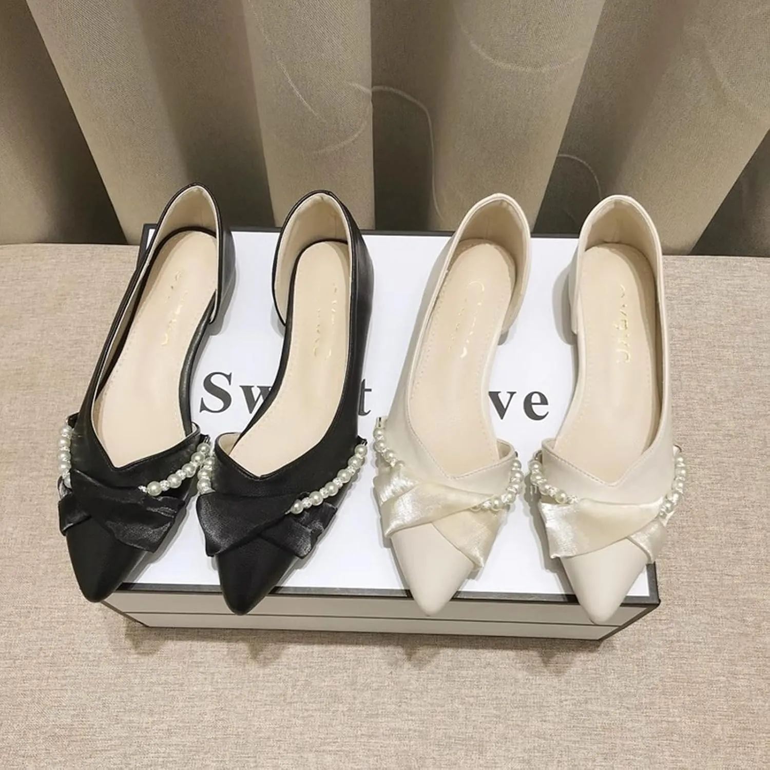 Women's Pointed Toe Ballet Flats with Pearl Chain Comfortable Soft-Soled Flat Mary Shoes Casual Dress Flats